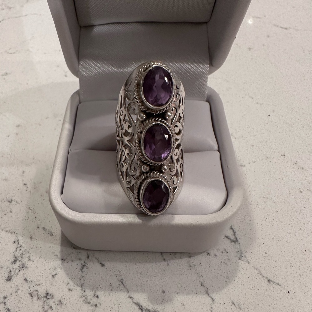 Silver amethyst ring size 6